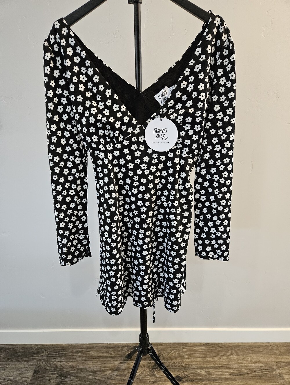 New Princess Polly Nellie Mini Dress a black and white floral long-sleeved dress